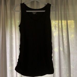 Maternity sleeveless T-shirt